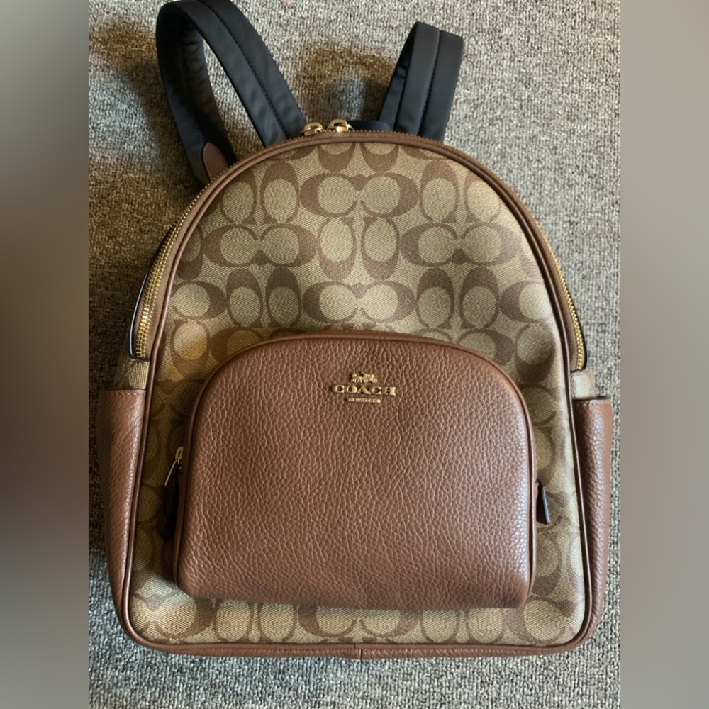 Coach Court Backpack in Signature Canvas - Picture 12 of 12